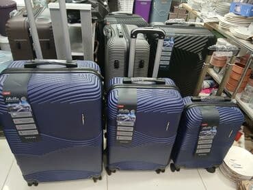 Maskalar, eynəklər: Sərt korpuslu səyahət çamadanları və kosmetik çantalar dəsti - — 10