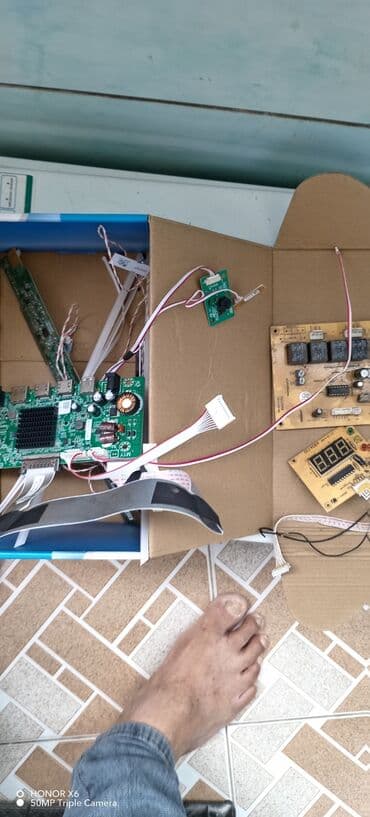 корпус для пк: Bu dəst müxtəlif elektron komponentləri, o cümlədən əsas lövhələr — 1