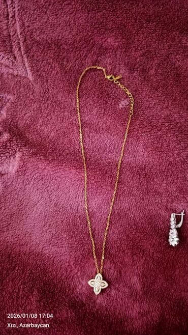 Qadın bəzək dəsti - Boyunbağı: Nazik qızılı rəngli zəncir, ucu