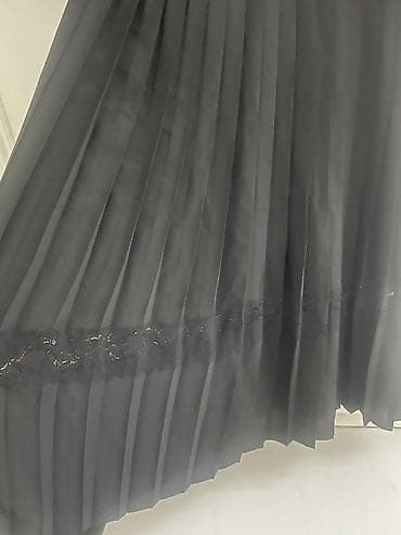 velvet kişi godəkcəsi: Zara Basic qara paltar - Model: krujeva detallı, üst hissəsi tam — 4