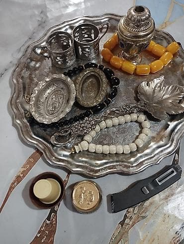 İdman və hobbi: Kolleksiya üçün antik aksessuarlar və bəzək əşyaları seti Tərkib: - — 2