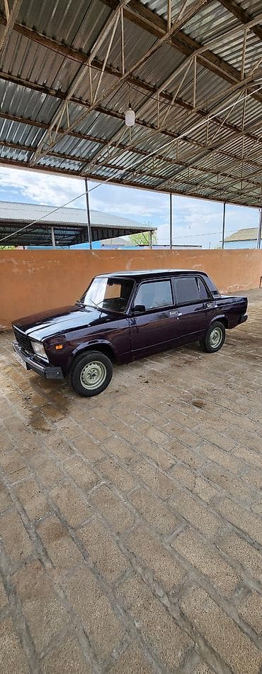 maşin vaz: VAZ (LADA) 2107: 1.6 l | 2000 il 200000 km Sedan — 2