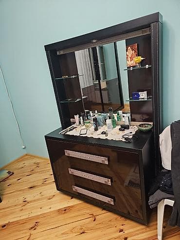 dekor ref: Yataq otağı mebel dəsti - Komplekt: - Geniş sürgülü qapılı şkaf – — 2