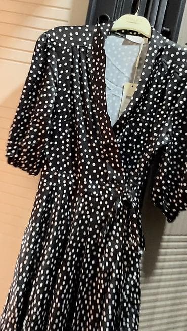 2024 don modelleri: Don-15 AZN. Ölçü: S-M 
Etiketi üzərindədir, heç geyinilməyib — 2