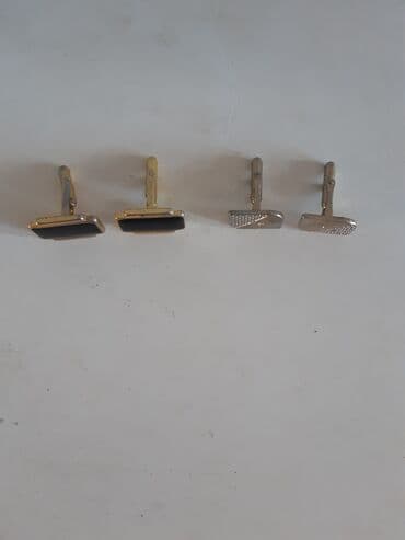 Запонки: Kişi köynəyi ücündu. Düymələr. 2 dəstdi.
1 dəsti 3 manatdır — 2