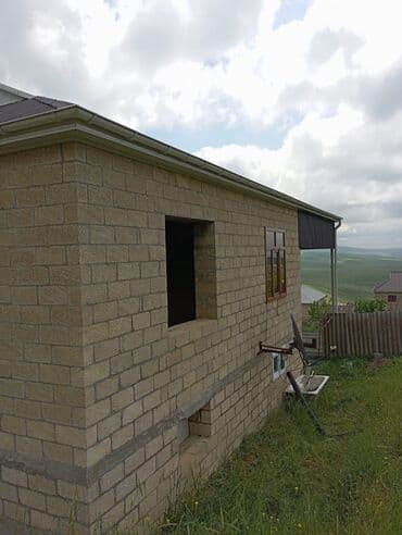 bakıda 1 otaqlı ucuz kirayə evlər: 4 otaqlı, 8 kv. m, Orta təmir — 8