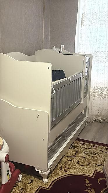 uşaq beşikleri: Oğlan və qız üçün, Dördbucaq, Beşik, Yellənmə mexanizmsiz — 4