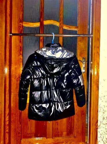 Uşaq üçün qışlıq şişmə gödəkçə - Rəng: parlaq qara, gümüşü detallarla