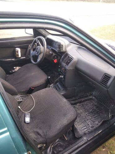 ваза напольная керамическая высокая: Model: Lada 2110 (sedan) Rəng: firuzə/mavi Kuzov: 4 qapılı — 5