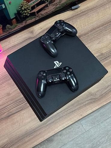 playstation 4 pro oyunları: Sony PlayStation 4 Pro oyun konsolu 2 pultla prosifkalı model — 1