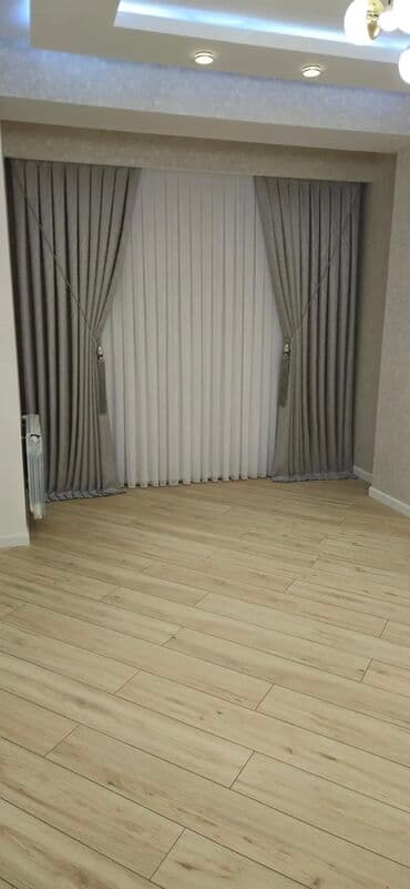 07 perde: Qalın, boz rəngli, zərli naxışlı pərdələr otağa zərif və dəbli bir — 4