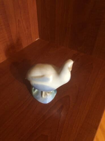 qədim romada əsgər ayaqqabısı: Qedimi farfor statuetka — 2