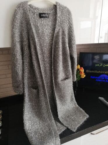 jaketlər instagram: Dizdən aşağı jaket. Boz zərli. S, M, l razmerlərə gedir. Cəmi 2dəfə — 6