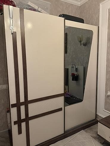 2el dolablar: Sürgülü qapılı şkaf - Dizayn: Krem rəngli korpus, tünd ağac — 1