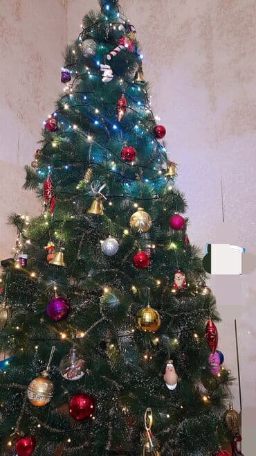 dekoratif ağaçlar: Hundurluk 180,dm 3 bezi oyuncaqlar uzerinde verilecek,isiqlar satisa — 1