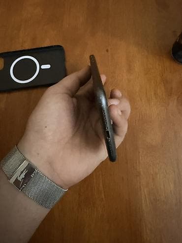 vip iphone 11: IPhone 11, 64 GB, Qara, Face ID — 8