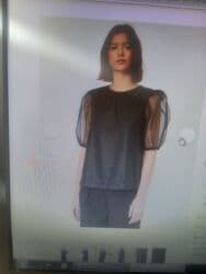 atlas köynəklər: KOTON-dan,qara, qolları tüllü, parıltılı bluz. 42 ölçüdür. Cəmi bir — 6