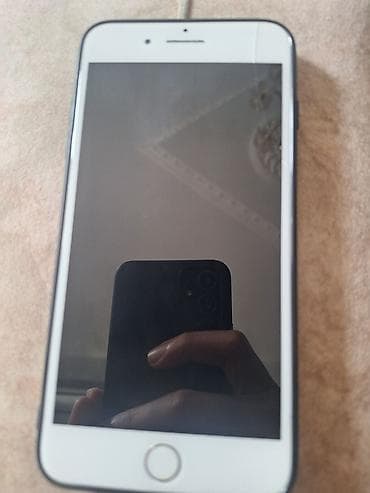 iphone 8 plus qiymeti 2022: IPhone 7 Plus, Rose Gold, Barmaq izi — 2