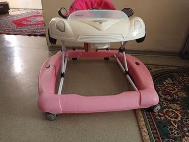 tibbi kalpak: Uşaq gəzdirəci – avtomobil dizaynlı, çəhrayı rəng Xüsusiyyətlər: - — 1