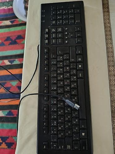 USB klaviatura - Tam ölçülü, tam düymə dəsti: F1–F12 funksional