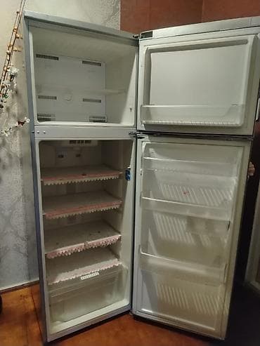 купить микроволновку б у: Beko soyuducu 180 Azn. Matoru yeni dəyişilib. Tək problem aşağısı — 3