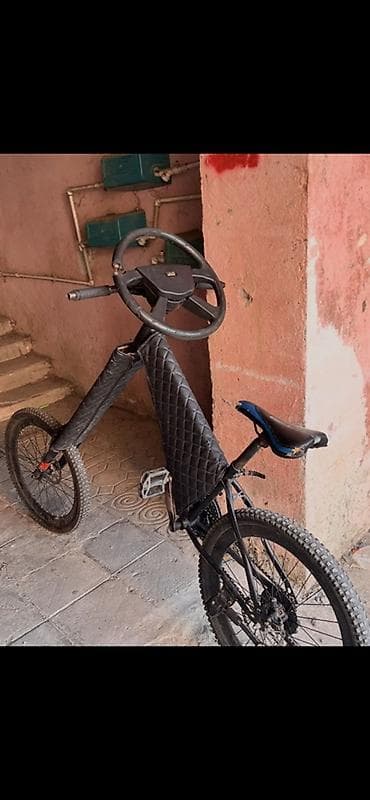 velosiped canta: Unikal dizaynlı velosiped – sükan yerinə dairəvi avtomobil sükanı ilə! — 3