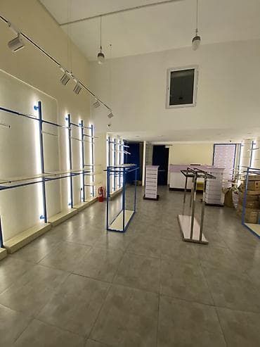 Оборудование для мойки: Maqazin bağlanıb az işlənmiş vitrinlər satılır. İdeal vəziyyətdədir — 3