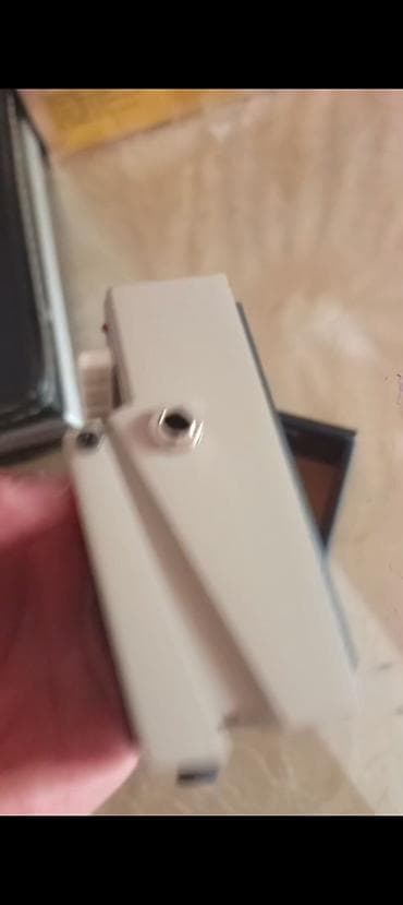 Musiqi alətləri: Məhsul: Boss GE-7 Equalizer pedalı Xüsusiyyətlər: - 7 zolaqlı EQ: 100 — 6