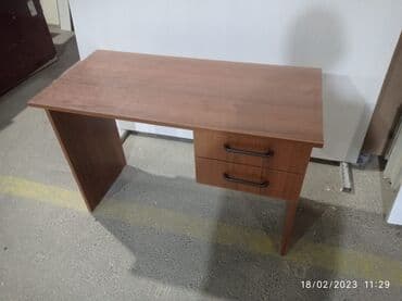 Yeni, İşçi üçün, Kvadrat masa