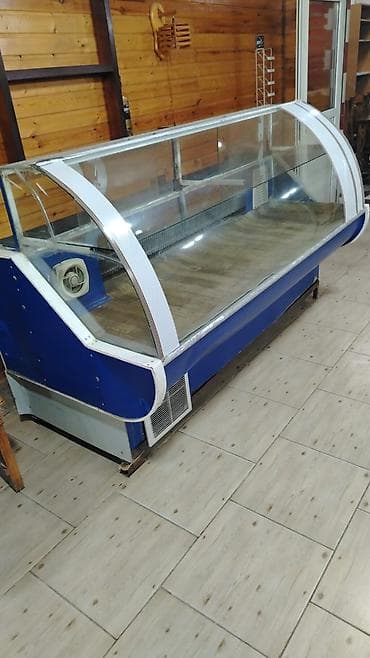 Avadanlığın icarəsi: Vitrin soyuducu hec bir prablemi yoxdu yaxsi işliyir.Ölçüsü 2 metrden — 1