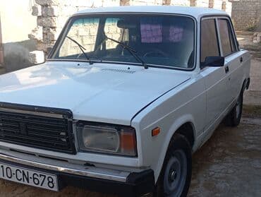 saqman yuk masini satilir: VAZ 2107, ağ rəngli sedan tam qaydasinda Xüsusiyyətlər: - Korpus: 4 — 2