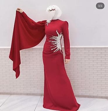 Qırmızı gecə/libas – asimmetrik pelerinli, bəzəkli, 2 dəfə geyinilib