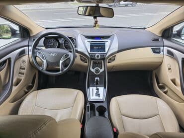 kia ceed 2010: Hyundai — 8