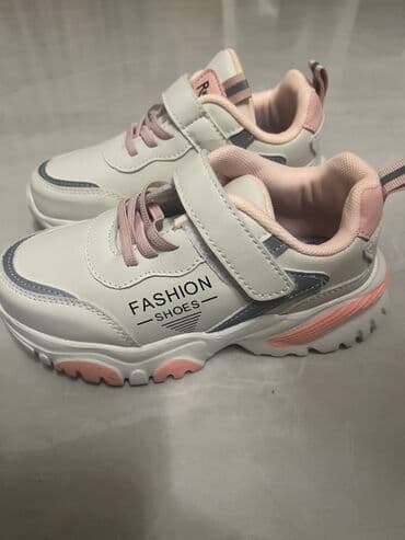 фирменная детская обувь: Qiz usagi ucun krosofka razmer 33 Turkyeden gelib Tezedir — 2