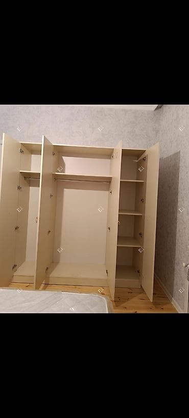 Geniş güzgülü paltar şkafı - Ölçü: 200×160×47 sm - Rəng: krem, qızılı — 2