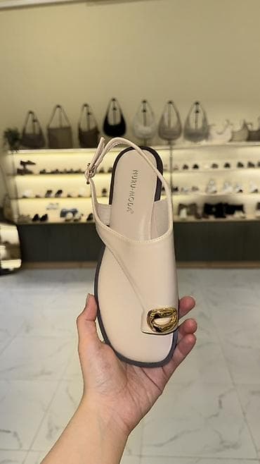 Qadın sandalı – NURU MODA - Model: Açıq burunlu, slingback qayışlı — 1