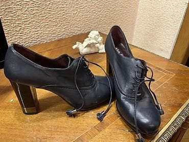 ayaqqabı: Hamısı brend 1-2 dəfə geyinilib 37,5-38 razmer, tiqrovı təzə türkiyə39 — 2