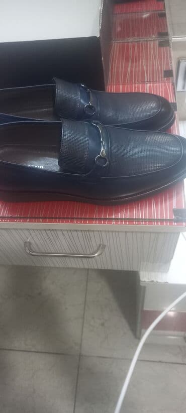 Kişi ayaqqabıları: Ayakqabi bir dəfə geymişəm təmiz dəridi baha alamişam bilən bilir — 2