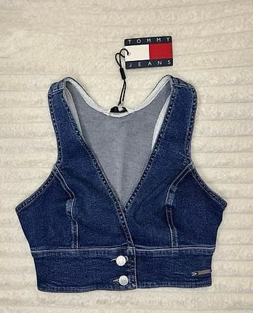Tommy Jeans qadın denim top - Model: denim crop-top, V-yaxa, qolsuz - lalafo.az -da Tommy Jeans qadın denim top - Model: denim crop-top, V-yaxa, qolsuz -