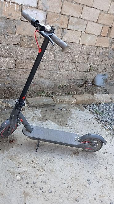Elektrikli skuter – qatlanan şəhər modeli Xüsusiyyətlər: - Elektrik — 1