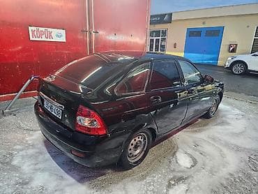 man sat: VAZ (LADA) Priora: 1.6 l | 2011 il 235000 km Hetçbek — 3