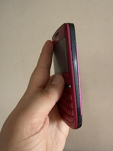 nokia e5: Nokia C3, rəng - Çəhrayı, Düyməli — 4