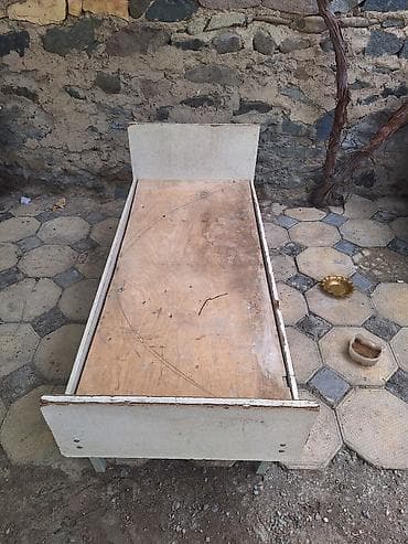 yataq baryeri: İşlənmiş, Təknəfərlik çarpayı, Bazasız, Matrassız, Siyirməsiz, Azərbaycan — 5