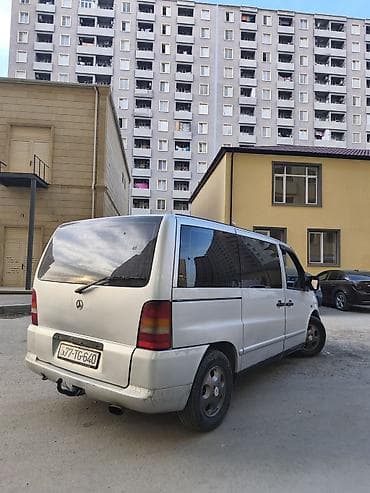 ford tranzit 2001: Mercedes-Benz Vito: 2.2 l | 1999 il Mikroavtobus — 2
