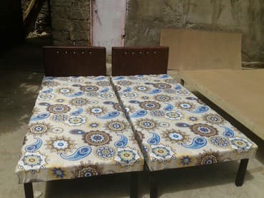 taxta çardaq çarpayı: Yataq teze mohkem hazirlari var taxtadan qupqa bas terefleri koja 1 — 2