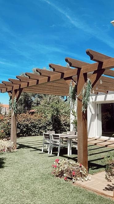Açıq hava istirahət zonası üçün taxta pergola - Material: qalın