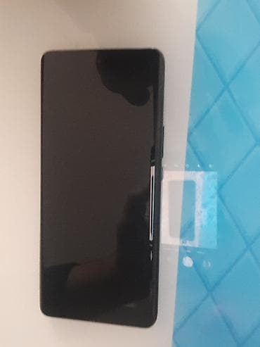 Məhsul: Smartfon Təsvir: - Tam ekranlı, nazik çərçivəli dizayn - Ön