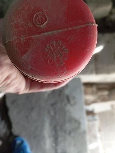 yangin: Sovet istehsalı əl toz akkumul­yatoru – “Огнетушитель” (əl — 4