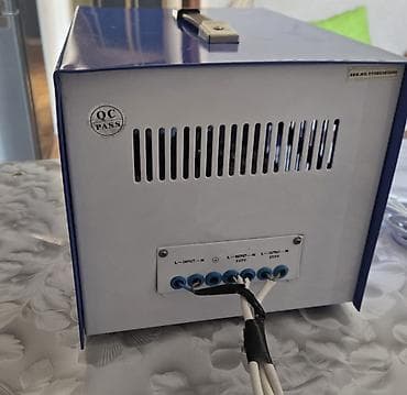 transvarmator: AK LIGHT şirkətinin SVC-3000VA modelindən olan avtomatik AC gərginlik — 3