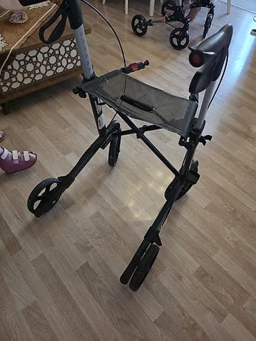 şamlar: Yüngül qatlana bilən rollator (gəzinti arabası) - 4 təkərli, manevr — 2